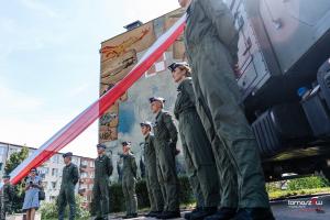 Nowy mural i piknik wojskowy w Tomaszowie